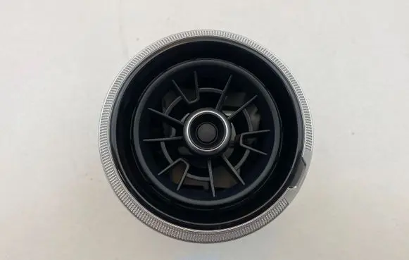 Rear air vent grill