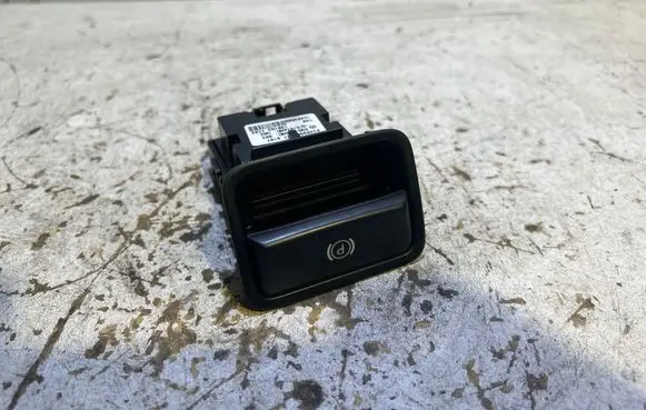 Mercedes-Benz A W176 Hand parking brake switch 15463599 A269050451 1301031143