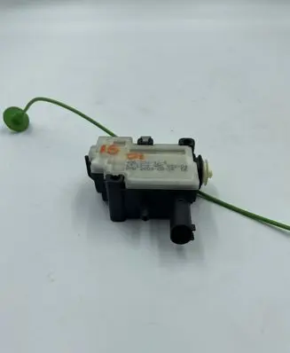 BMW X5 E70 Fuel tank cap lock 6985882 406204429