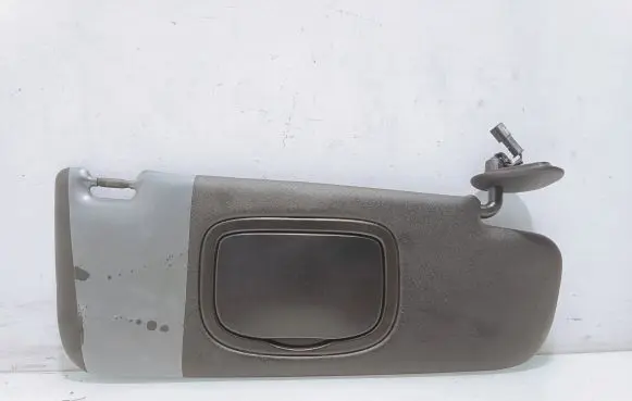 Alfa Romeo Giulietta Sun visor