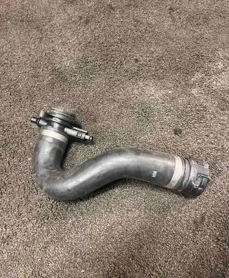 BMW 5 F10 F11 Engine coolant pipe/hose 8054852