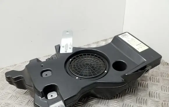 Audi A3 S3 A3 Sportback 8P Subwoofer speaker 8P4035382D