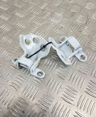MG ZS Rear door hinge set 50011520 55011523