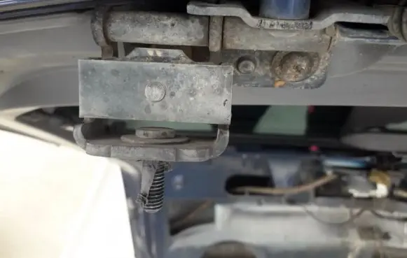 Renault Laguna II Tailgate/trunk/boot hinge