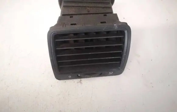 Volkswagen Golf V Dash center air vent grill 1K0819710