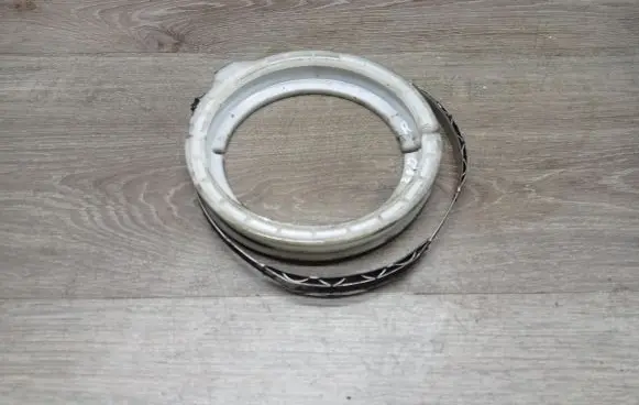 Volvo XC70 In tank fuel pump screw locking ring/nut 