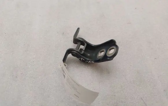 Buick Encore I Front door upper hinge P19123