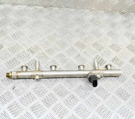 Audi A3 S3 8V Fuel main line pipe 06K133317G 0261545079