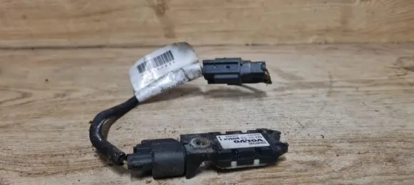 Volvo XC90 Airbag deployment crash/impact sensor 30682590