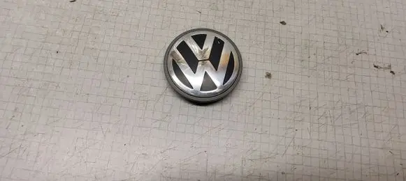 Volkswagen PASSAT B6 Original wheel cap 3B7601171
