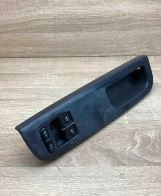 Volkswagen Golf IV Electric window control switch 1J3959857B F005S00071