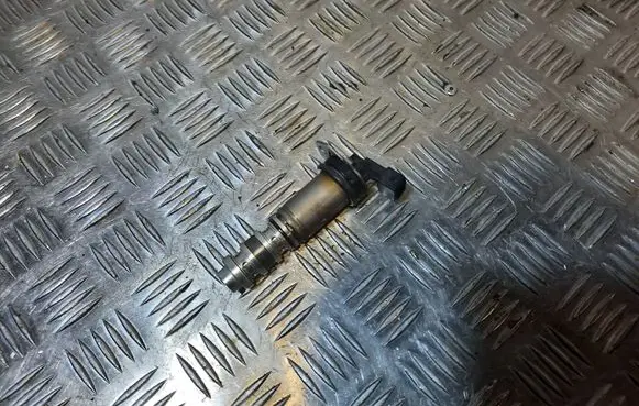 BMW 6 F12 F13 Camshaft vanos timing valve 7561265