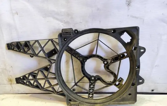 Alfa Romeo Giulietta Radiator cooling fan shroud 884700200