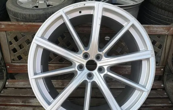 Audi Q7 4M R22 alloy rim 