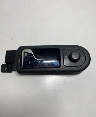 Wing mirror switch