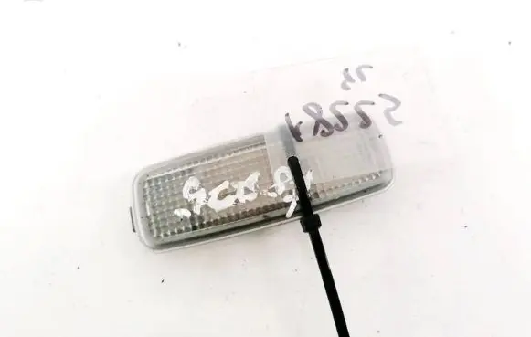 Audi A6 S6 C5 4B Other interior light 8L0947105A