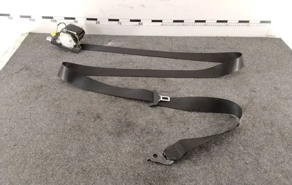 Mercedes-Benz C W204 Rear seatbelt 34011821C S04DEL 163758