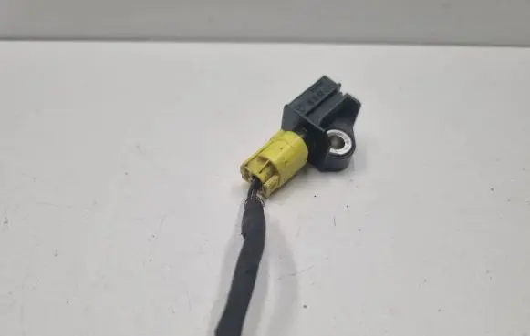 Mercedes-Benz CLS C218 X218 Airbag deployment crash/impact sensor A1729056000 1729056000