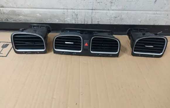 Volkswagen Golf VI Dash center air vent grill 5K0815736