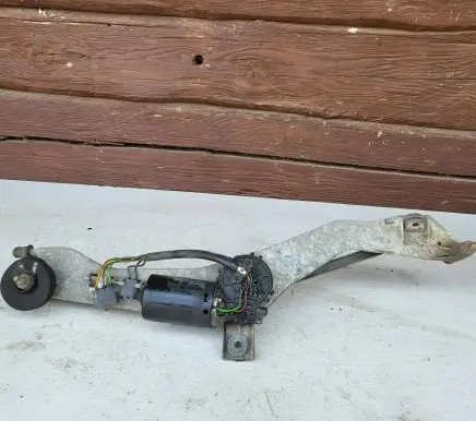 Volvo V70 Wiper motor 0390241328