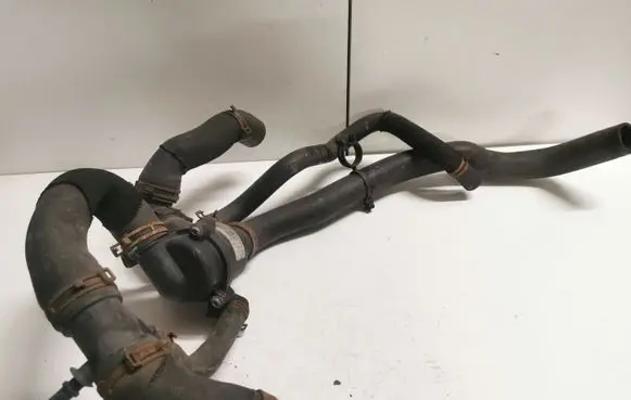 Land Rover Range Rover Sport L494 Engine coolant pipe/hose AH229A263AC AH228286BE
