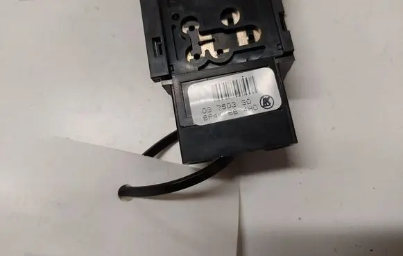 Mazda 3 I Hazard light switch 03750330 BP4K664H0