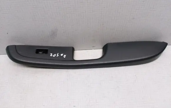 Nissan Almera Front door window switch trim 809481N4201