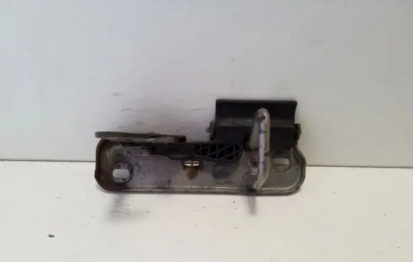 Volkswagen Eos Engine bonnet/hood lock/latch loop/hook 1C0823480 1Q0823480