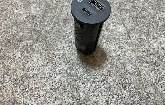 Ford Mach-E I USB socket connector MU5T19L211GA 230901D8424 K7EDB