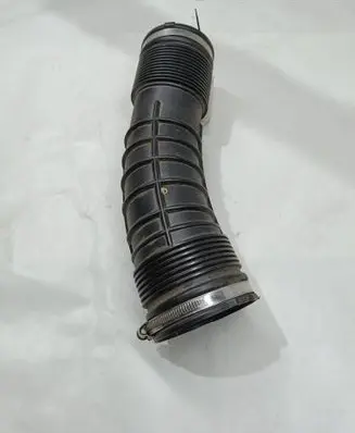 Volvo XC70 Air intake hose/pipe 6898050