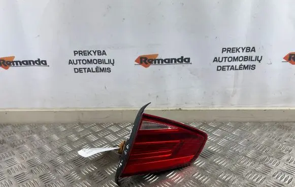 Volkswagen PASSAT B8 Tailgate rear/tail lights