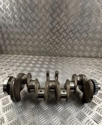Volkswagen PASSAT B8 Crankshaft 04L105263D