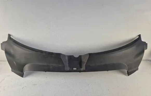 Radiator trim