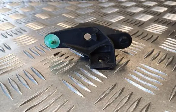 Renault Espace - Grand espace IV Fender mounting bracket 8200115945