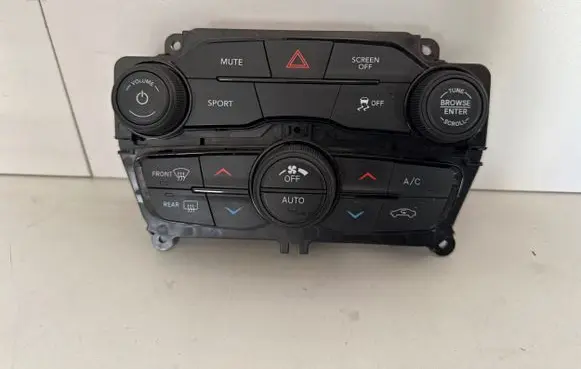 Dodge Challenger Climate control unit P68293606AE
