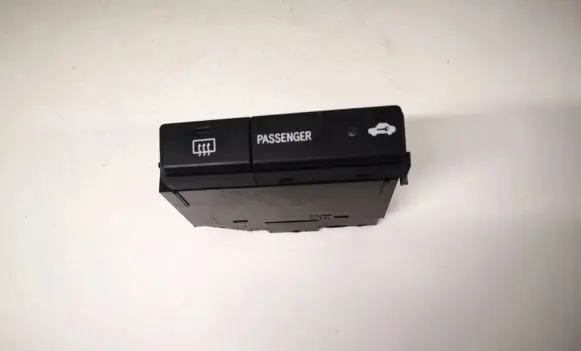 Toyota Avensis T250 Windscreen/window heater switch