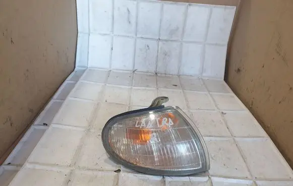 Hyundai Lantra I Front indicator light 92302285