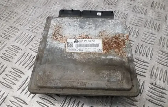 Volkswagen PASSAT B6 Engine control unit/module ECU