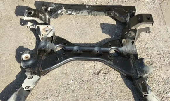 Mercedes-Benz Vito Viano W639 Front subframe A6393302606 6393302606