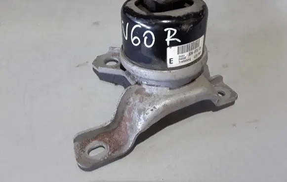 Volvo V60 Engine mount bracket 8G9N6F012BB