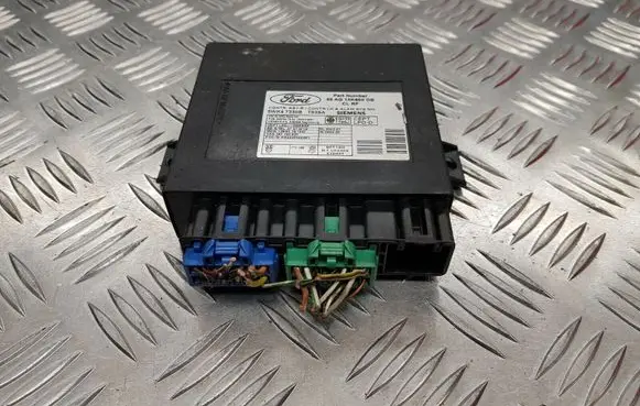 Ford Focus Comfort/convenience module 98AG15K600DB
