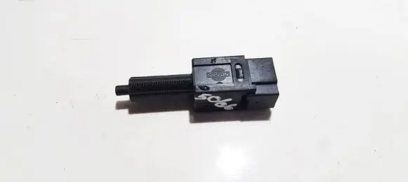 Nissan X-Trail T30 Brake pedal sensor switch