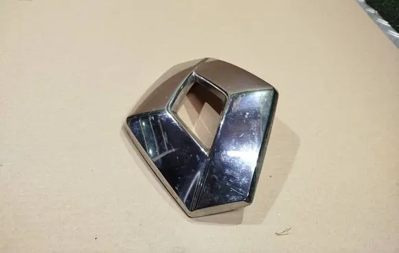 Renault Master III Manufacturer badge logo/emblem 628904053R