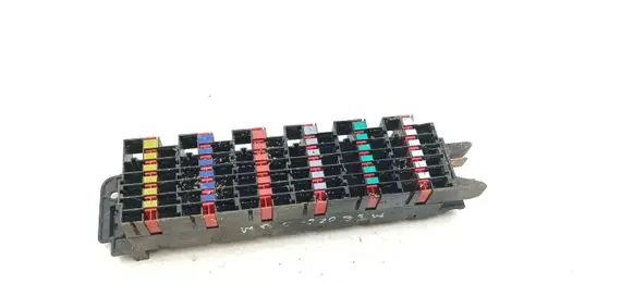 Mercedes-Benz C W203 Fuse module 897083000