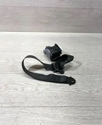 BMW X5 E70 Front seatbelt S2716104109H 10B1661P06351