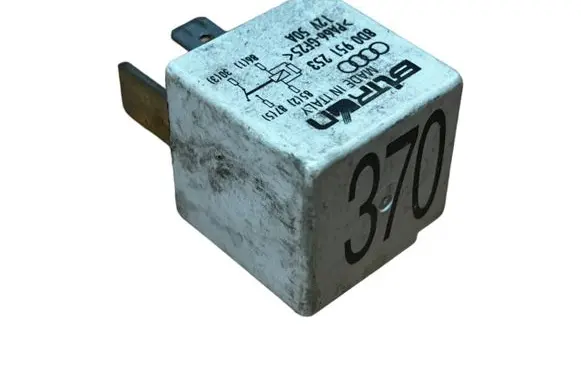 Audi A6 S6 C6 4F Other relay 8D0951253