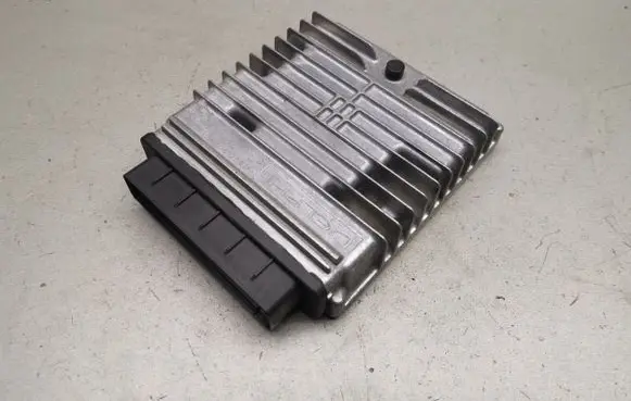 Ford Focus Engine control unit/module 3M5112A650LA