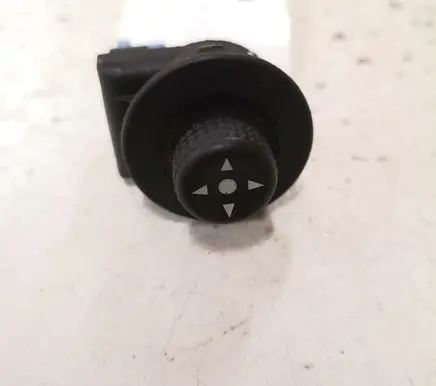 Citroen Berlingo Wing mirror switch 185526