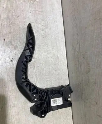 Audi A4 S4 B9 Accelerator throttle pedal 8W1723523