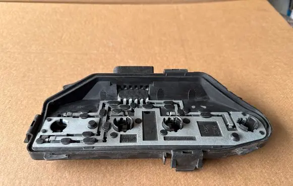 Volkswagen Transporter - Caravelle T5 Tail light bulb cover holder 7H0945258A 157994